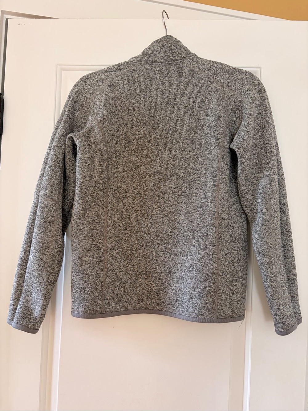 Patagonia Women’s (M) Quarter-Zip Fleece Pullover - Heather Gray - Picture 3 of 3